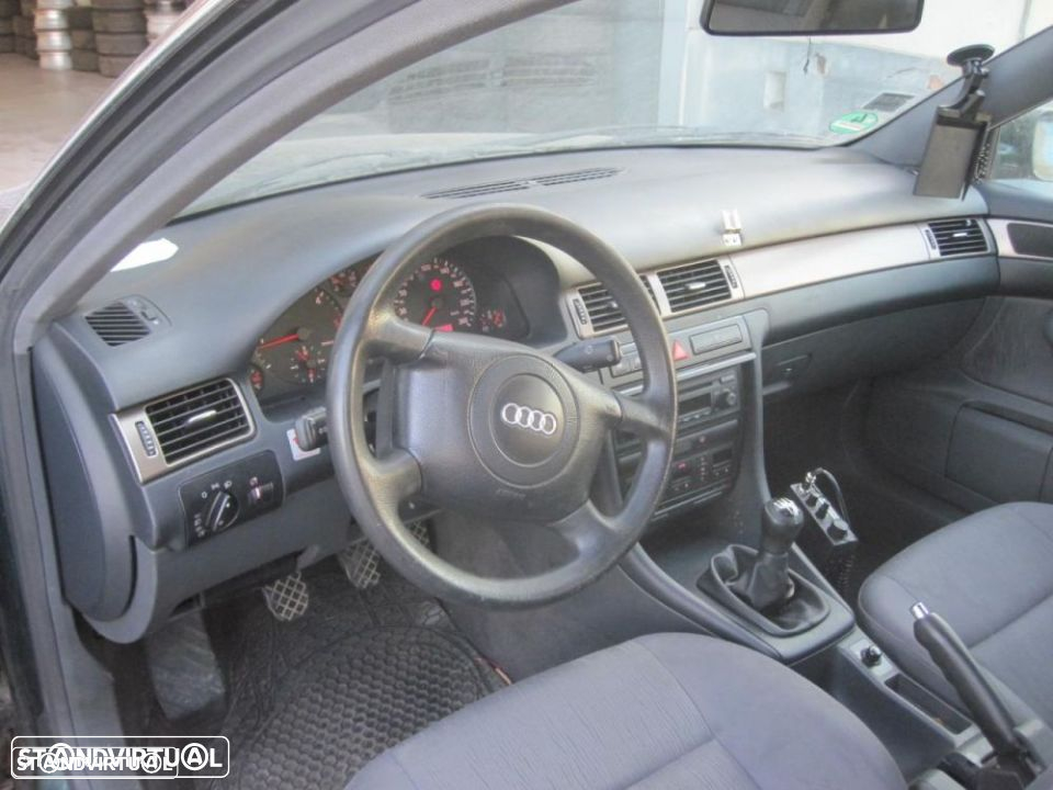 Portas Audi A6 2.5 tdi 150cv de 2000 - 6