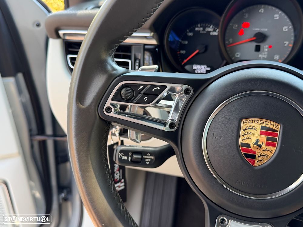 Porsche Macan S - 27