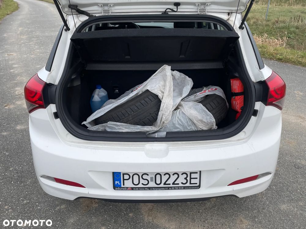 Hyundai i20 1.1 CRDi BlueDrive Classic + - 10