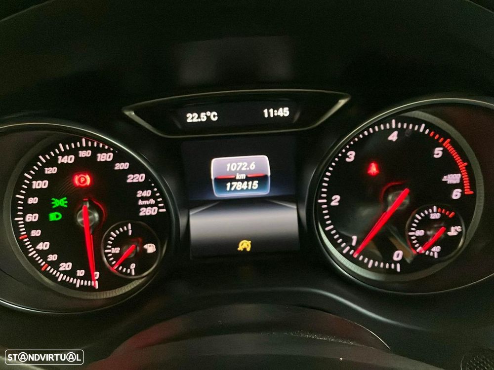 Mercedes-Benz CLA 180 d Shooting Brake Urban - 12