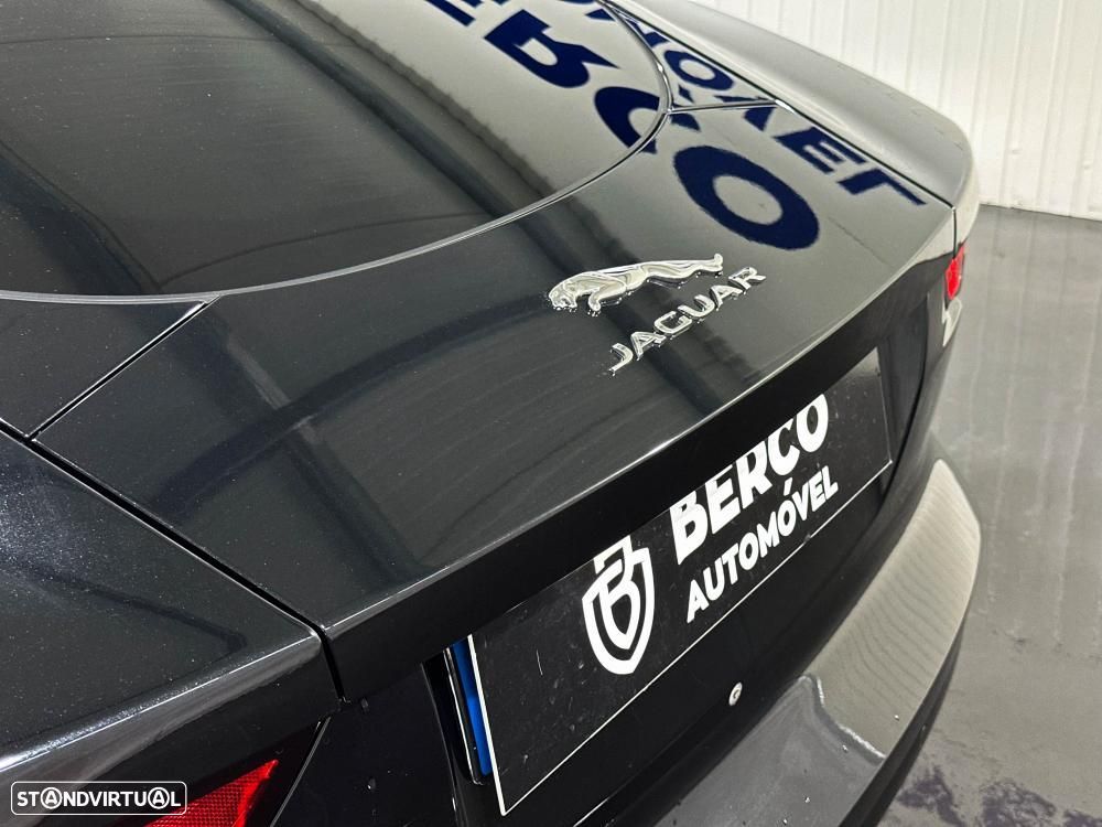 Jaguar F-Type P300 Aut. R-Dynamic Black - 46