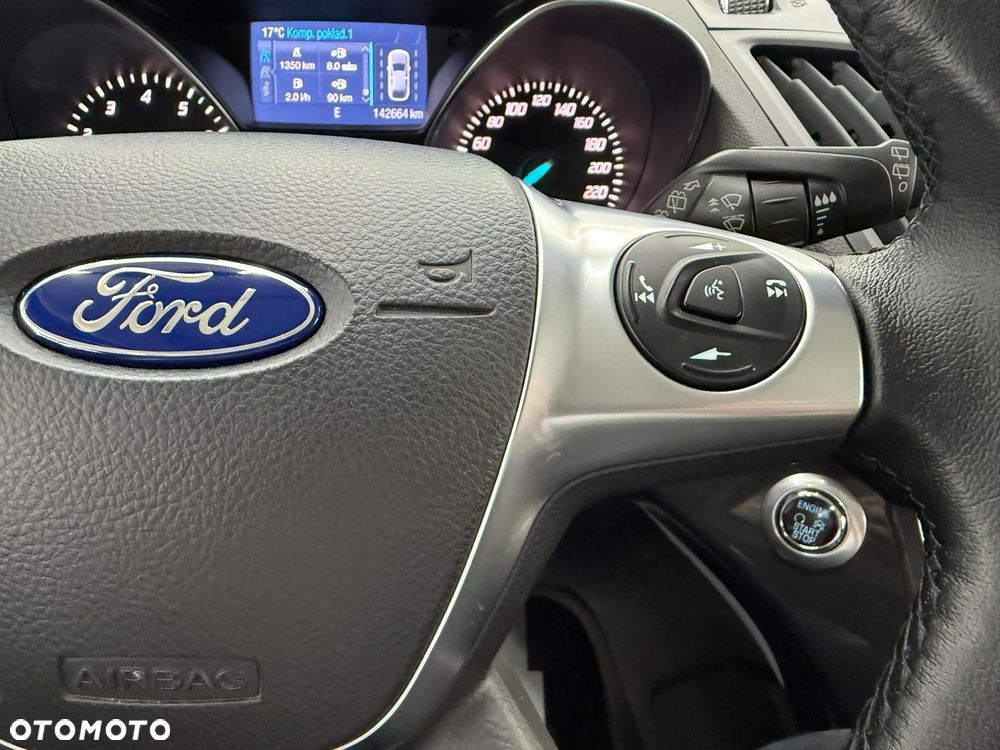 Ford Kuga 1.5 EcoBoost 2x4 Titanium - 16