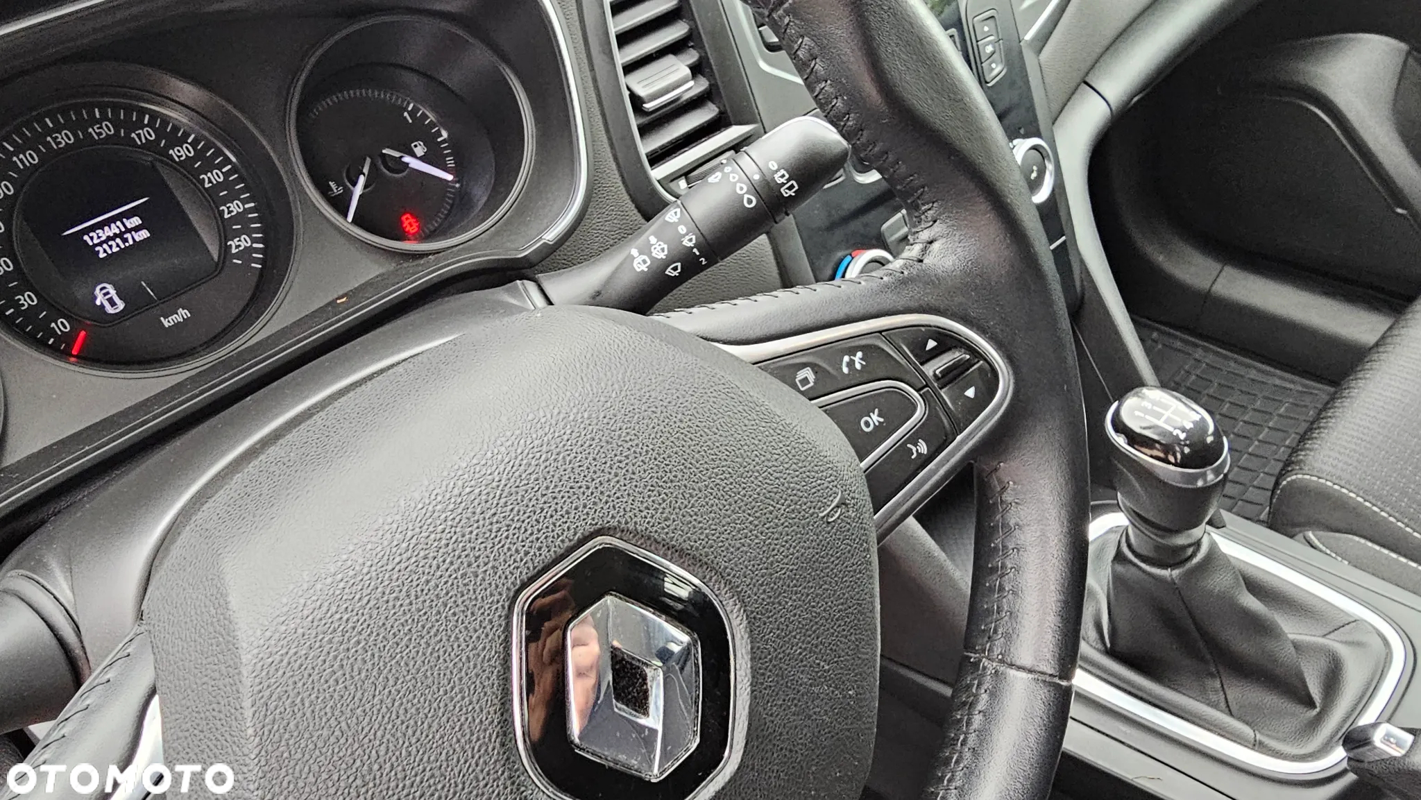 Renault Megane 1.6 SCe Limited 2018 - 21