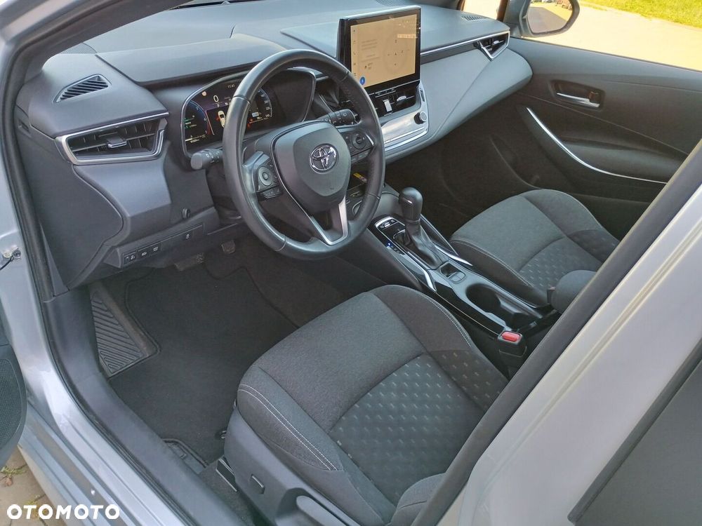 Toyota Corolla - 13