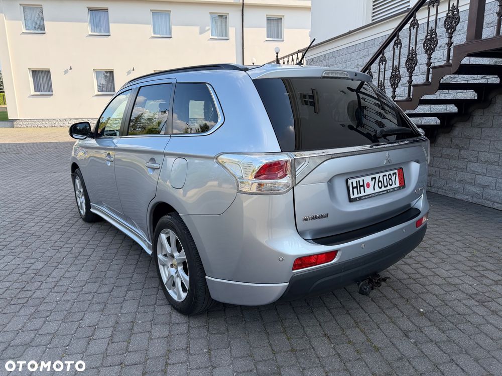 Mitsubishi Outlander 2.2 DI-D 4WD Automatik Instyle - 11