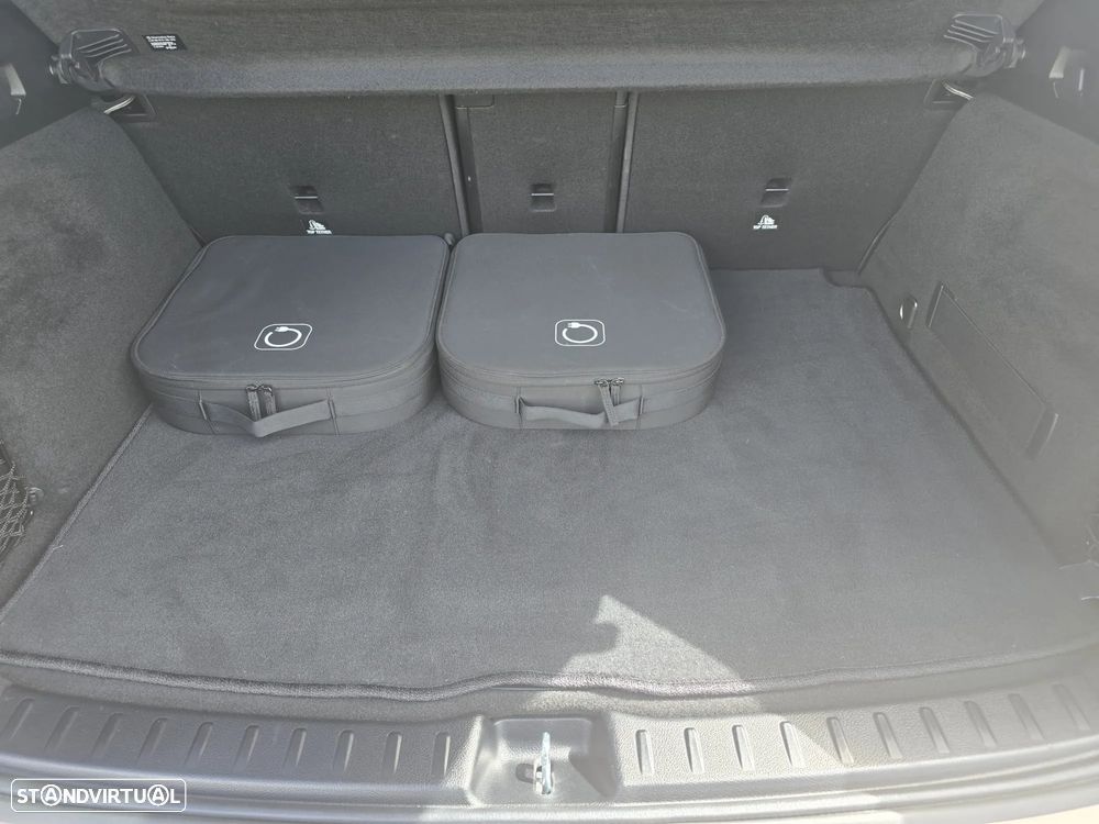 Mercedes-Benz EQA 300 4Matic - 41