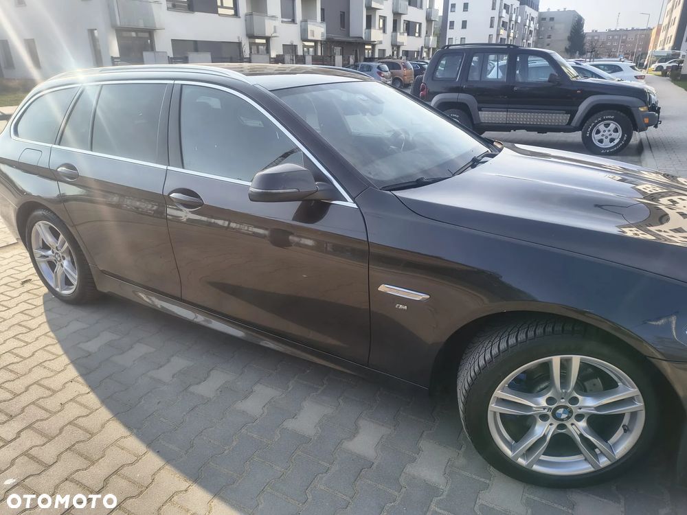 BMW Seria 5 520d M Sport - 13