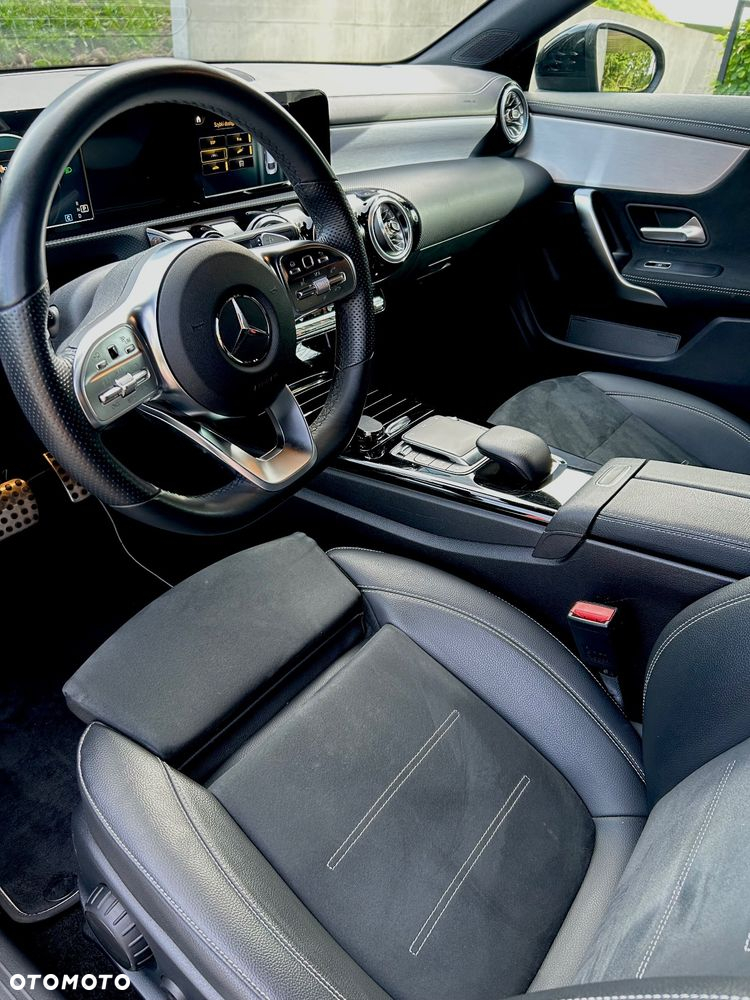 Mercedes-Benz CLA 220 d Edition 1 8G-DCT - 17
