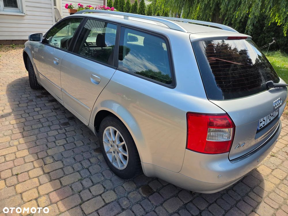 Audi A4 Avant - 4