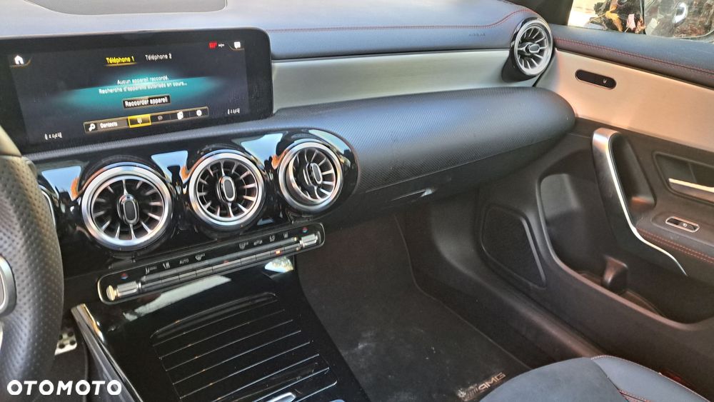 Mercedes-Benz CLA 250 e 8G-DCT AMG Line - 18