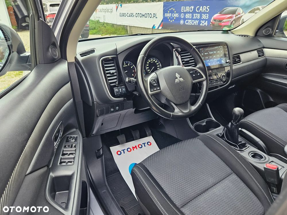 Mitsubishi Outlander 2.0 City Style 2WD - 2