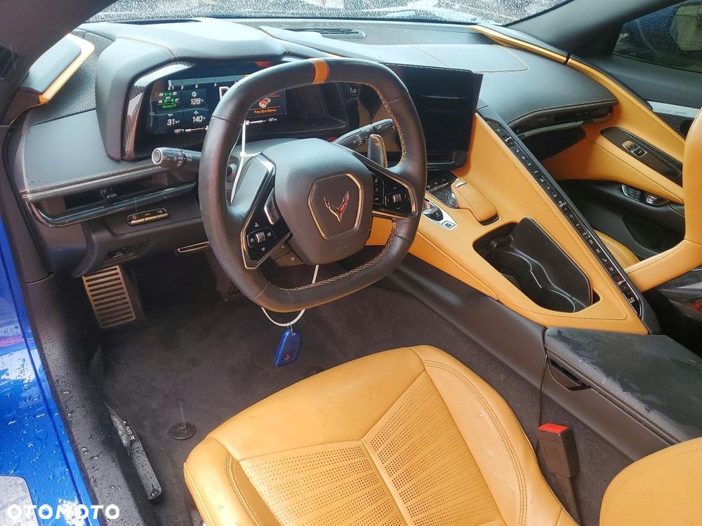 Chevrolet Corvette - 5