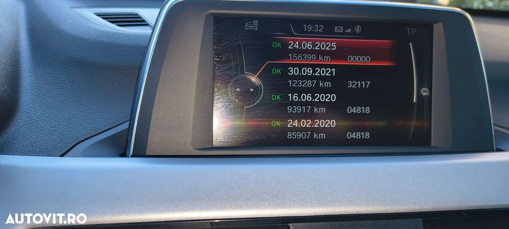 BMW X1 xDrive18d - 12