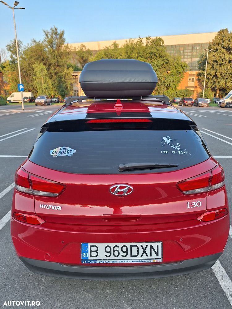 Hyundai i30 1.4 100CP 5DR M/T Highway+ - 6