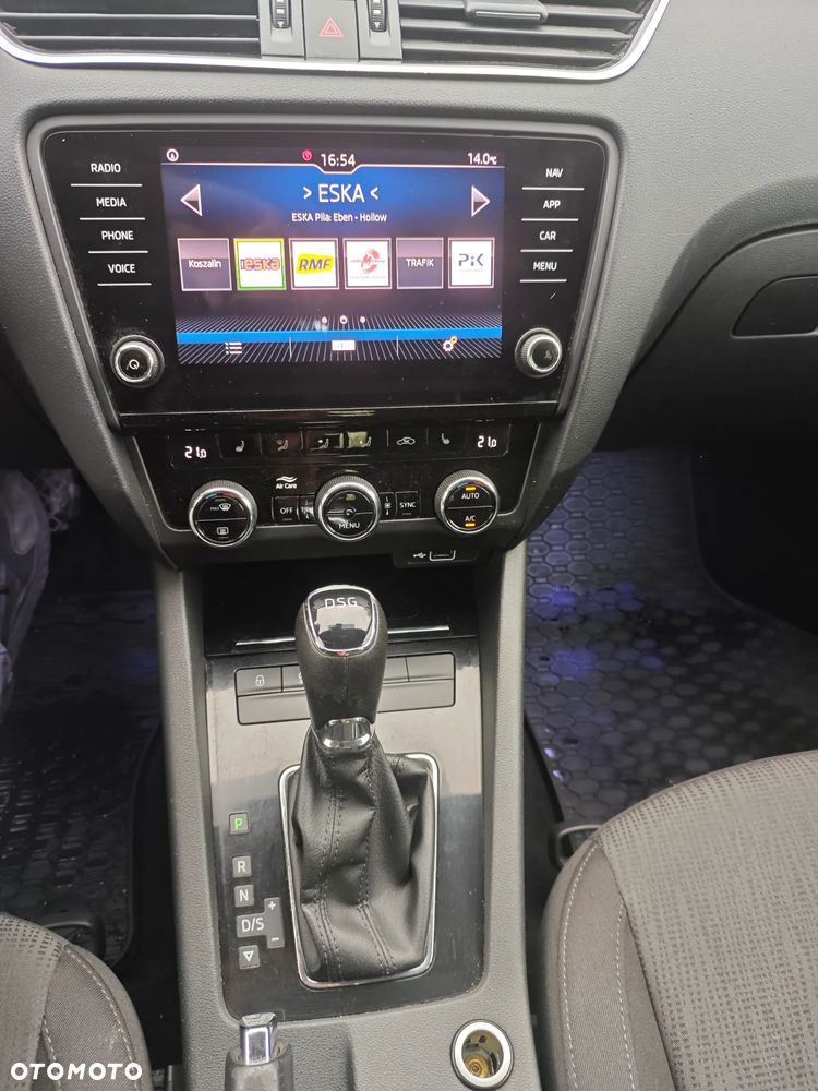 Skoda Octavia ver-2-0-tdi-edition-dsg - 17