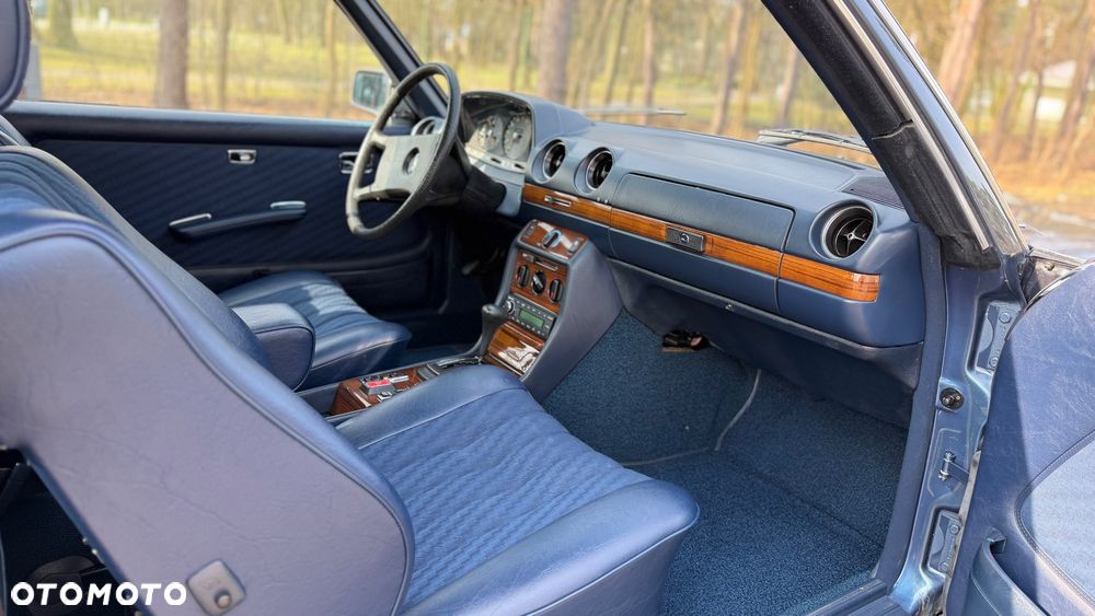 Mercedes-Benz W123 - 20