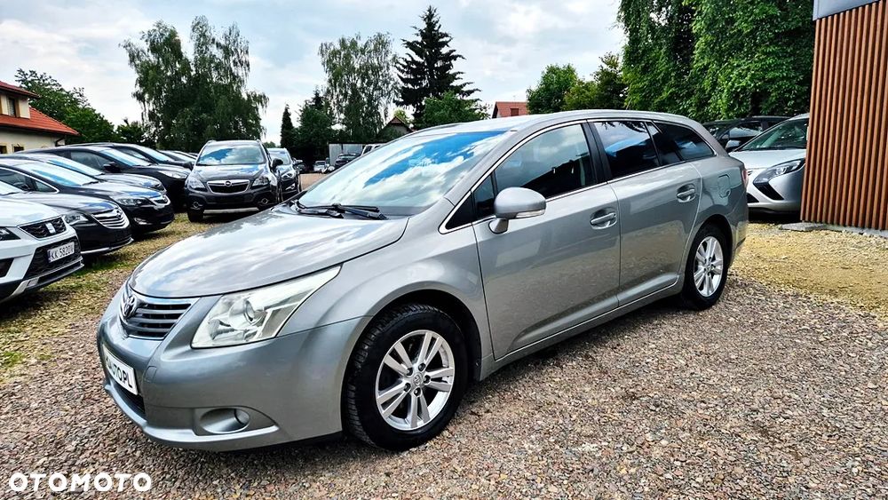 Toyota Avensis 2.0 Sol plus NAVI - 24