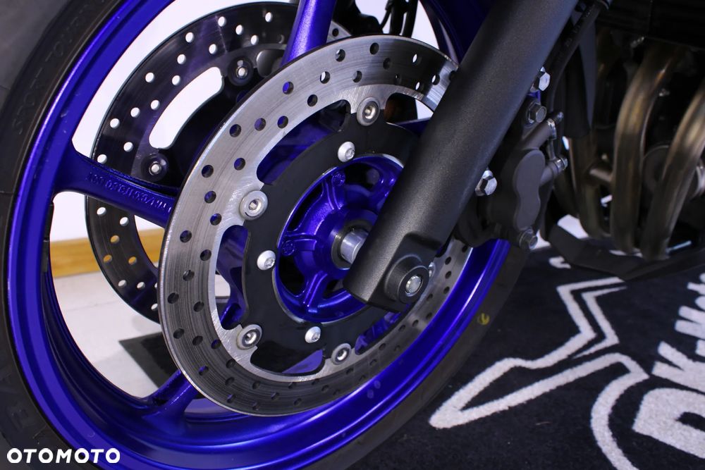 Yamaha XJ - 24