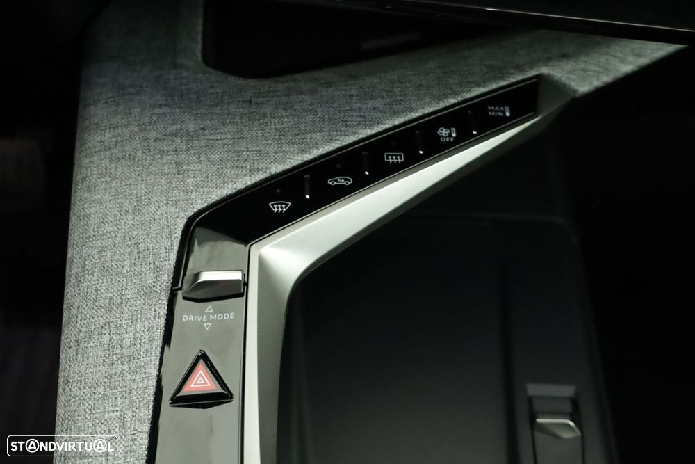 Peugeot 3008 1.2 Hybrid Allure e-DCS6 - 16
