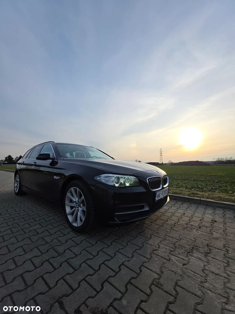 BMW Seria 5 525d xDrive Sport-Aut Luxury Line - 19