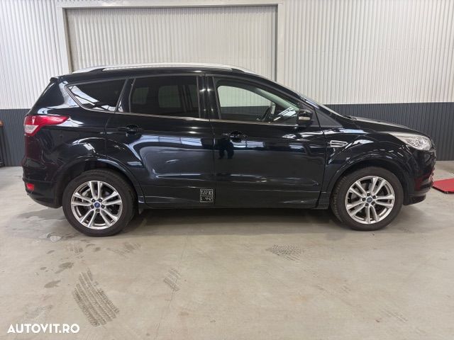 Ford Kuga 2.0 TDCi 4WD Powershift Titanium - 6