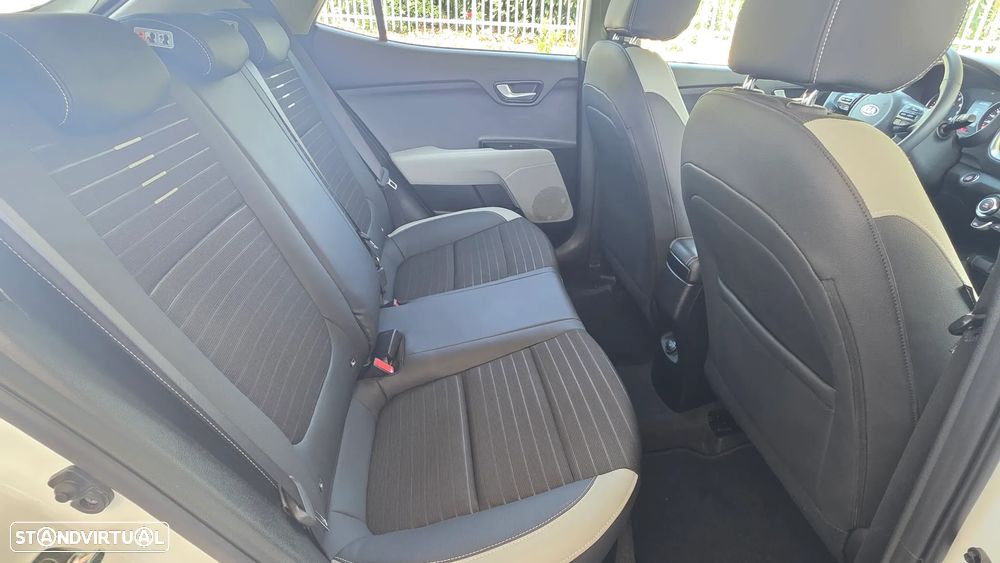 Kia Stonic 1.0 T-GDI 120 Spirit - 21