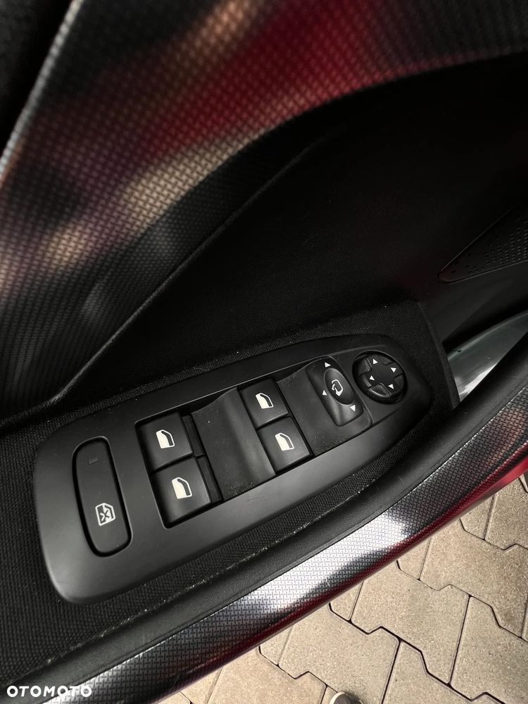 Peugeot 2008 PureTech 110 Stop&Start Allure - 32