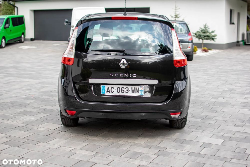 Renault Grand Scenic - 17