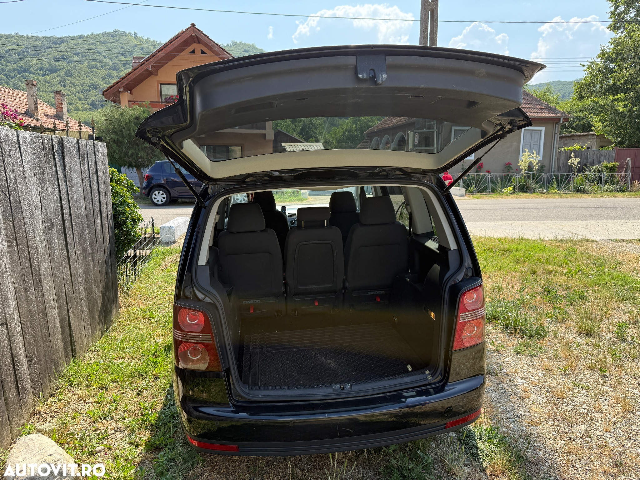 Volkswagen Touran 1.9 TDI Conceptline - 7