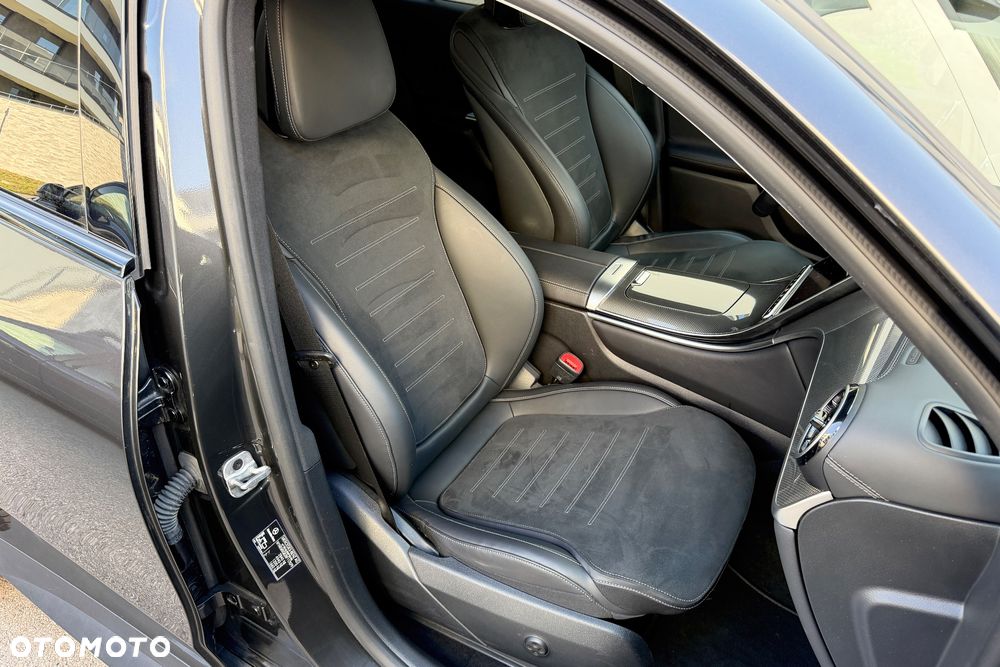 Mercedes-Benz GLC 300 e PHEV 4-Matic AMG Line - 30