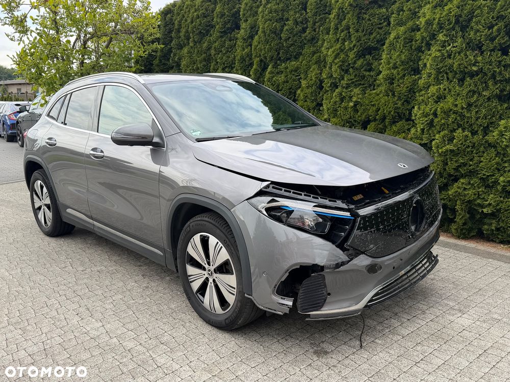 Mercedes-Benz EQA 250+ Progressive - 1
