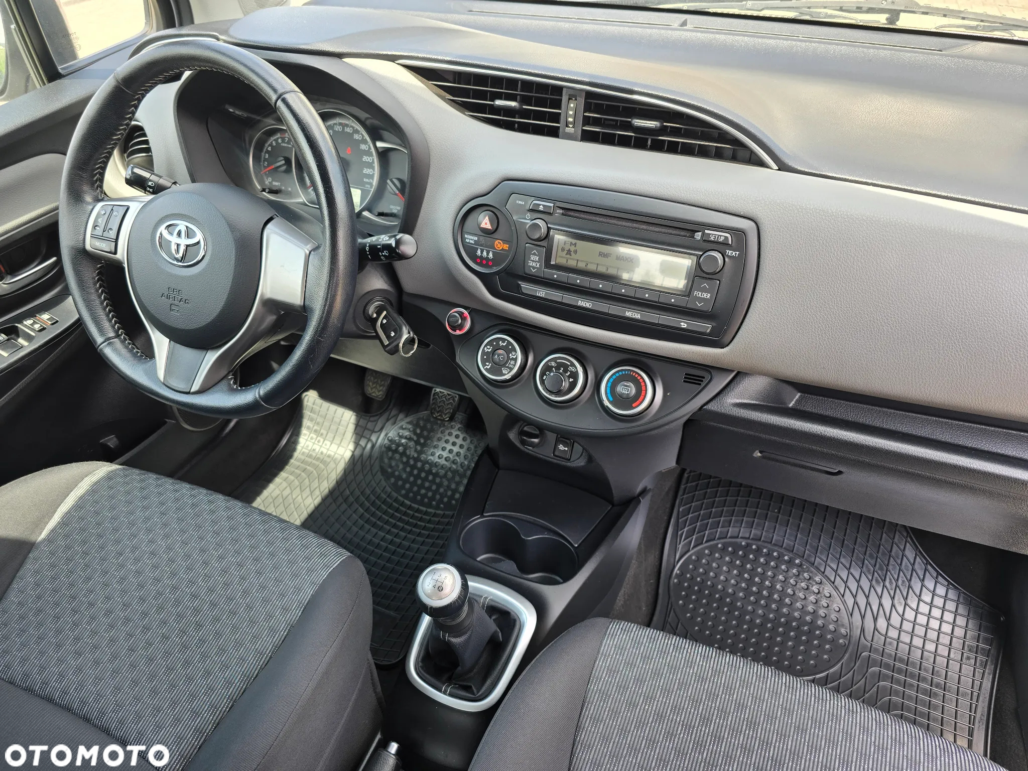 Toyota Yaris 1.0 Active EU6 - 21