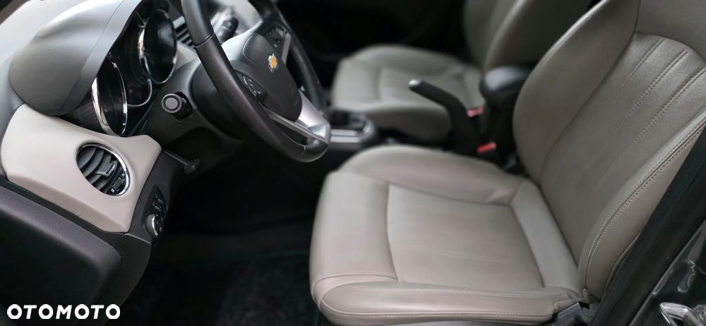 Chevrolet Cruze 1.8 LT+ - 26
