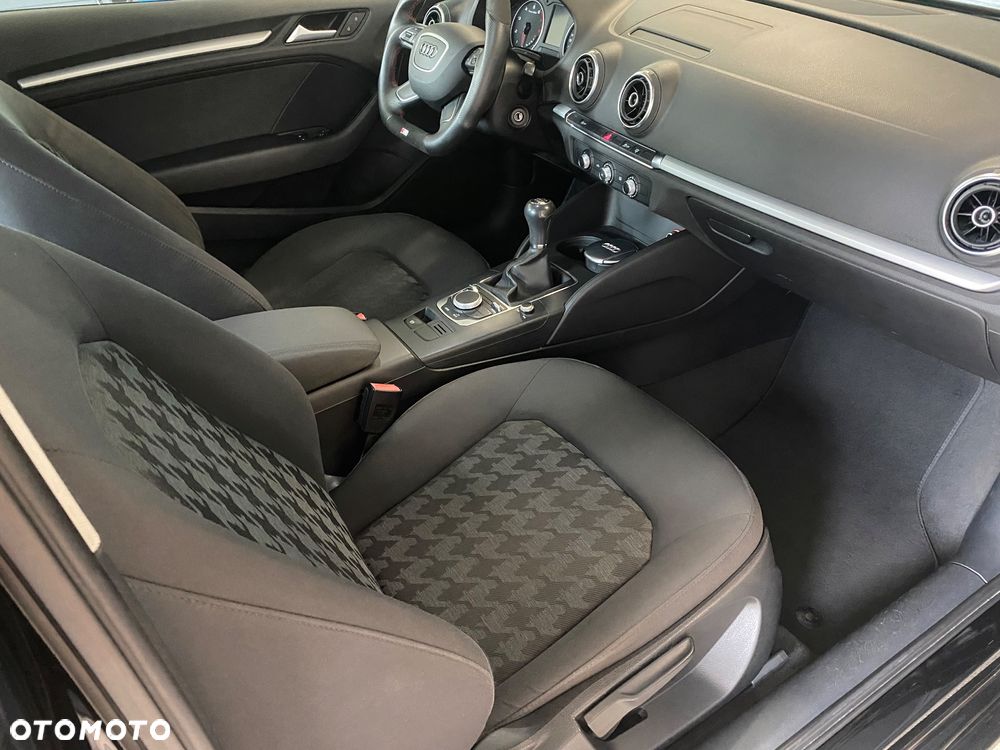 Audi A3 3-drzwiowe 1.4 TFSI CoD ultra Ambiente - 12