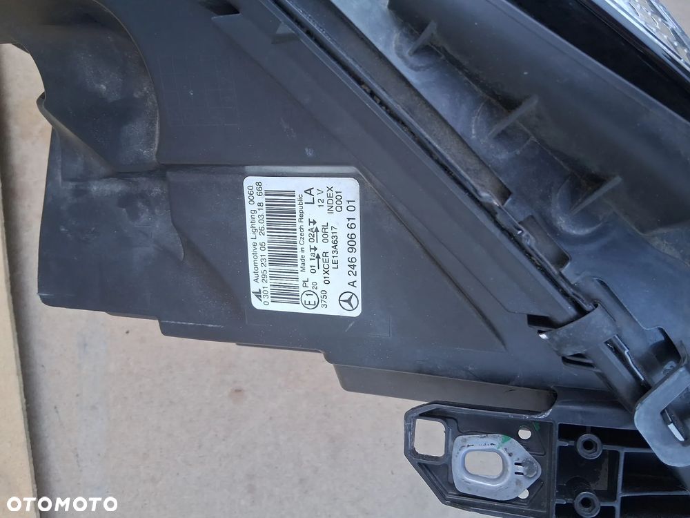 Lampa reflektor Lewy przedni Mercedes B-Klasa W246 Lift Full Led High Performance - 5