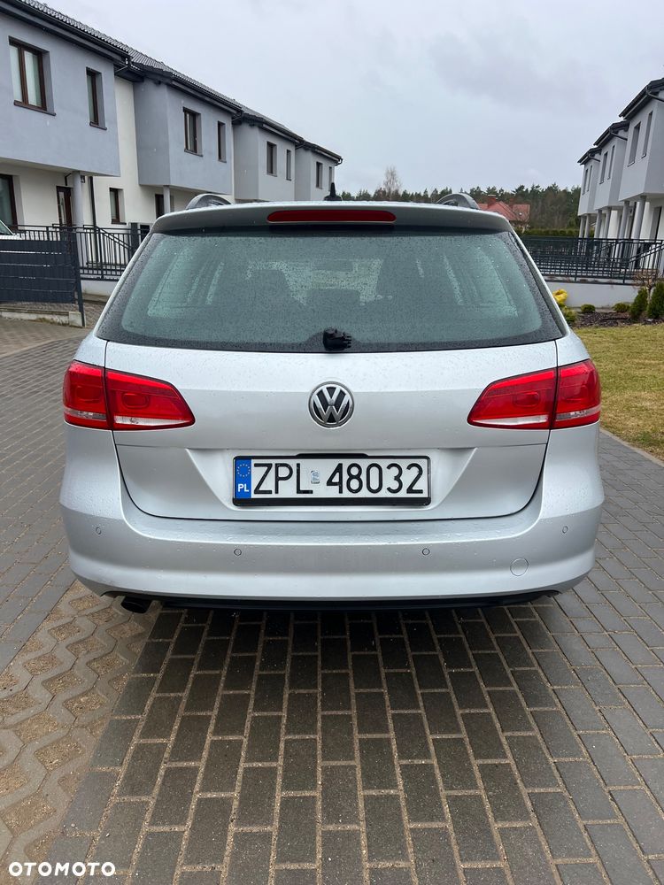 Volkswagen Passat 1.6 TDI Comfortline - 4