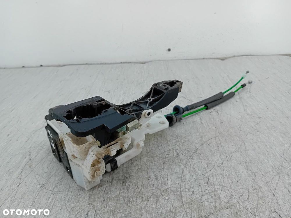 ZAMEK DRZWI LEWY PRZÓD HYUNDAI I30 I 8130-2L020 - 3