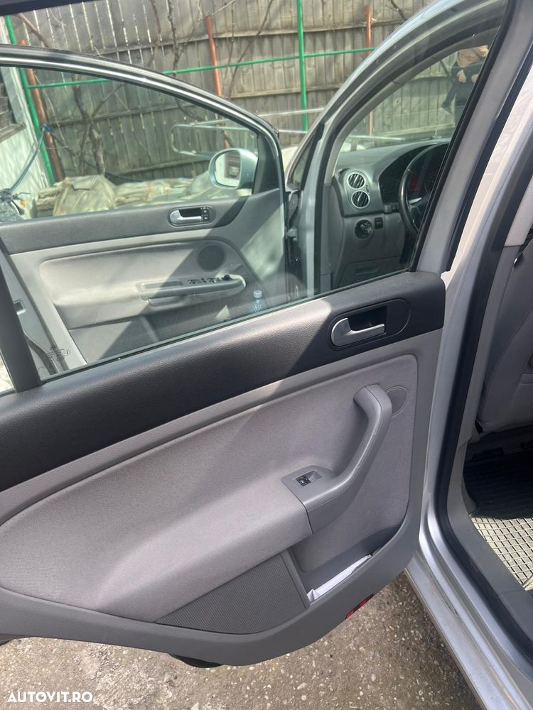 Volkswagen Golf Plus 1.9 TDI Comfortline - 21