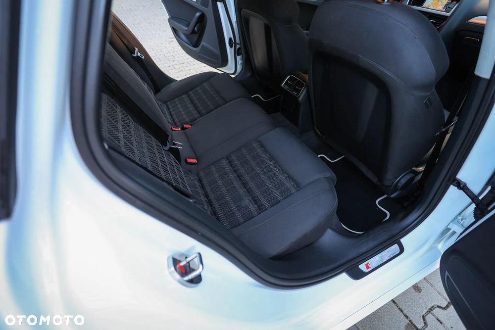 Audi A4 Avant 2.0 TDI DPF quattro S tronic S line Sportpaket - 19