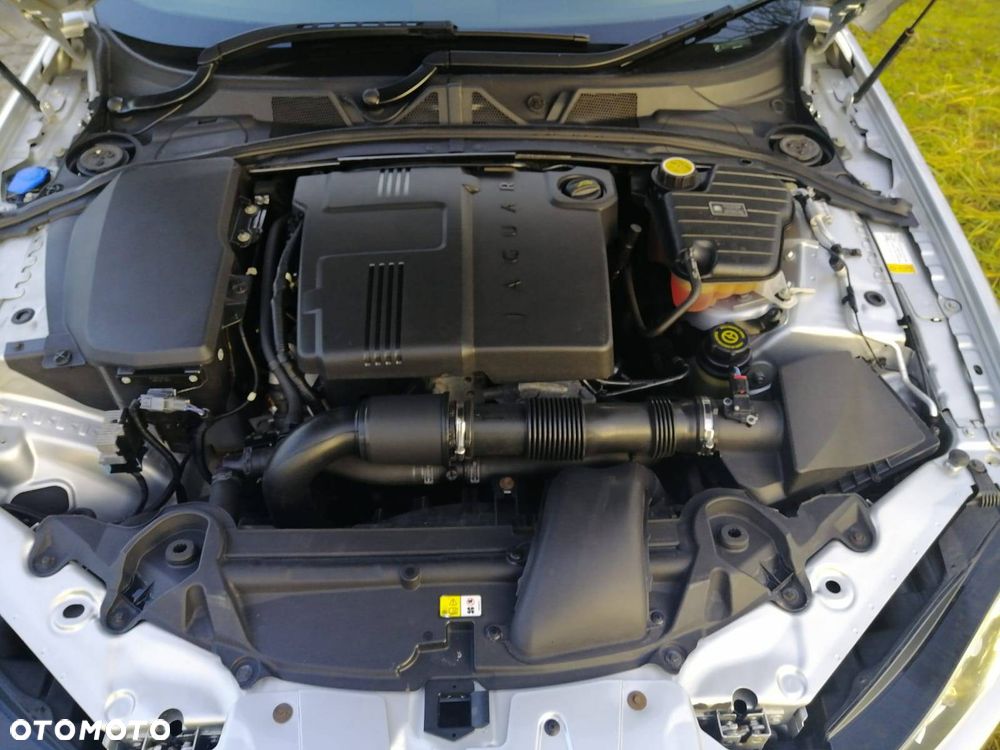 Jaguar XF 2.2 D - 10