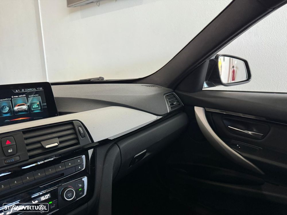 BMW 330 e iPerformance Pack M - 16