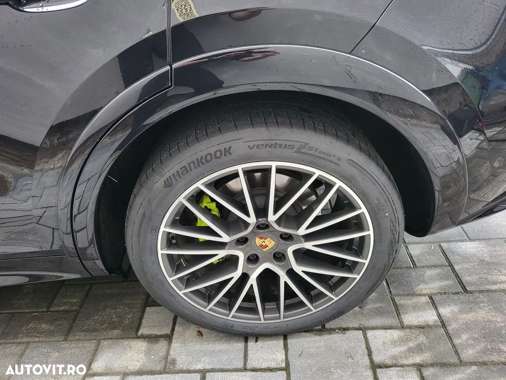 Porsche Cayenne - 10
