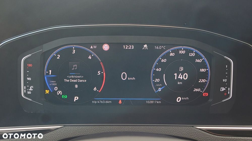 Volkswagen Passat - 22