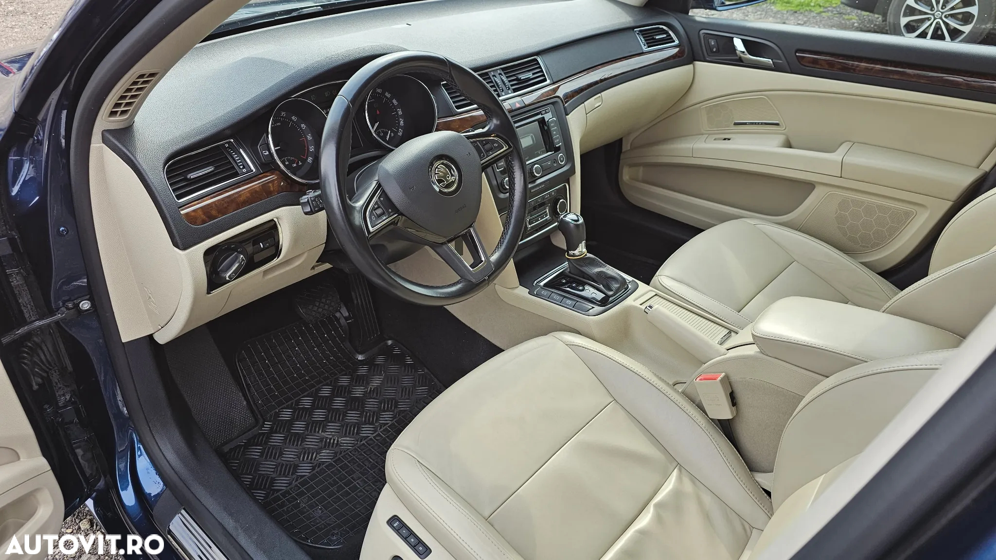 Skoda Superb Combi 2.0 TDI Elegance - 9