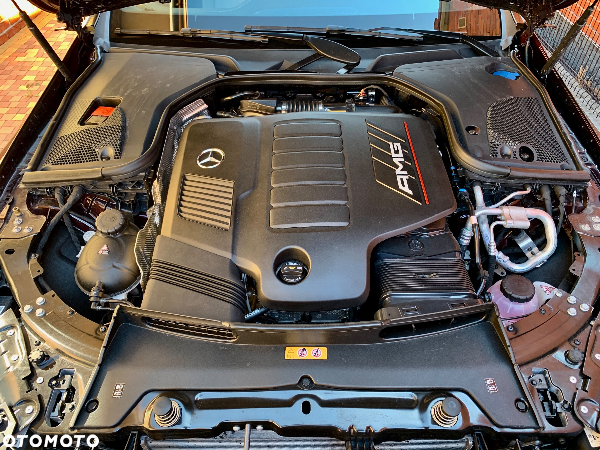 Mercedes-Benz AMG GT 53 4Matic+ Coupe Speedshift TCT 9G Sonderedition - 38