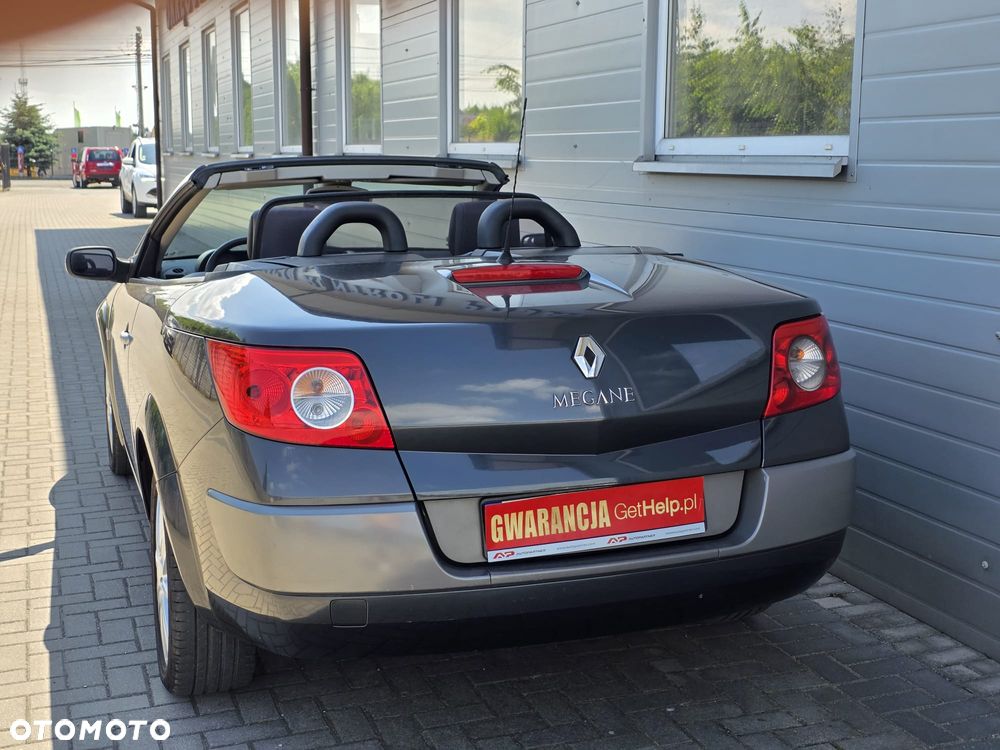 Renault Megane 2.0 16V Privilege - 12