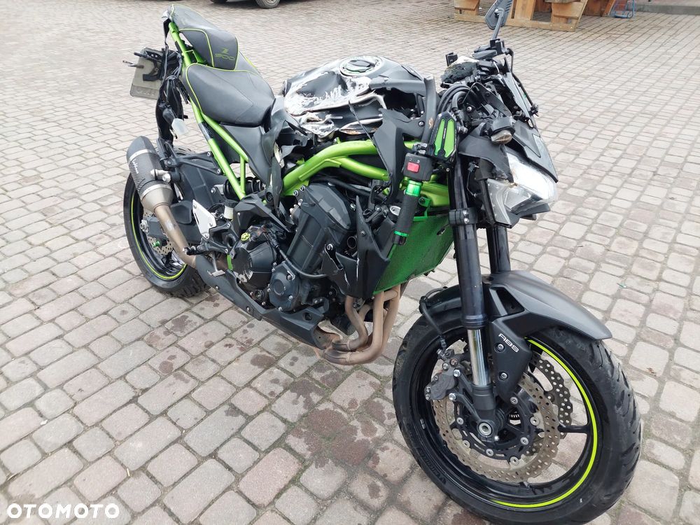 Kawasaki Z 900 - 10