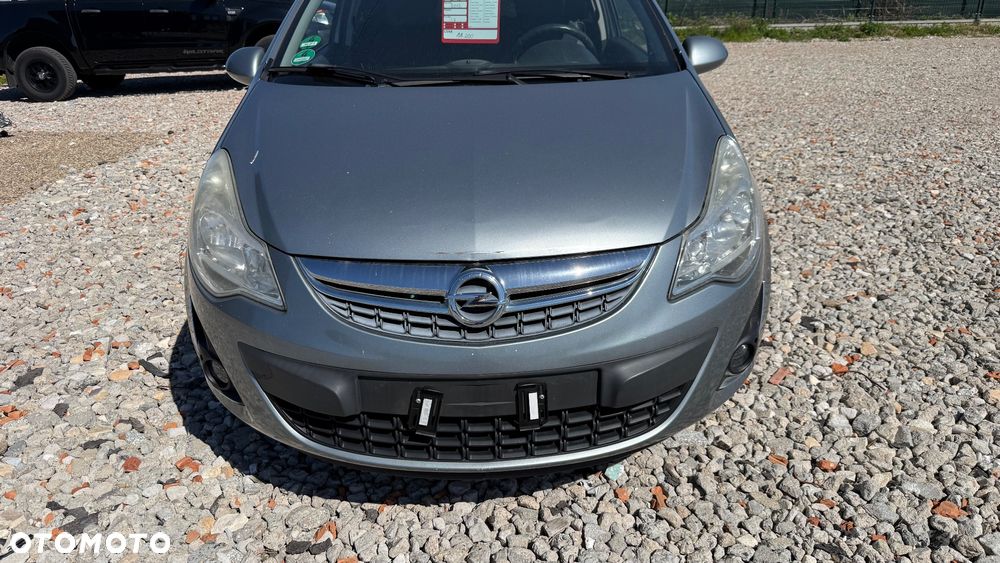 Opel Corsa 1.4 16V 150 Jahre - 4