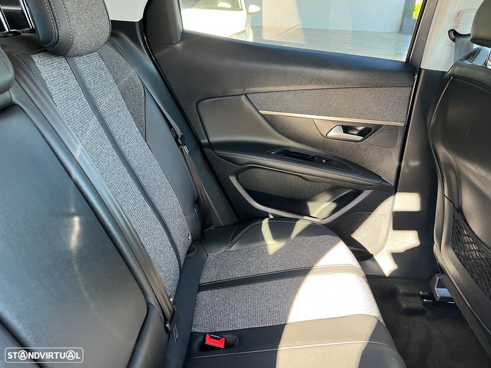 Peugeot 3008 - 22
