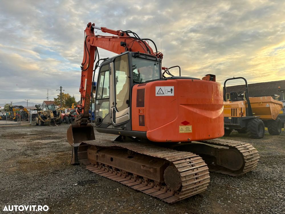Hitachi ZX135US-3 - 9